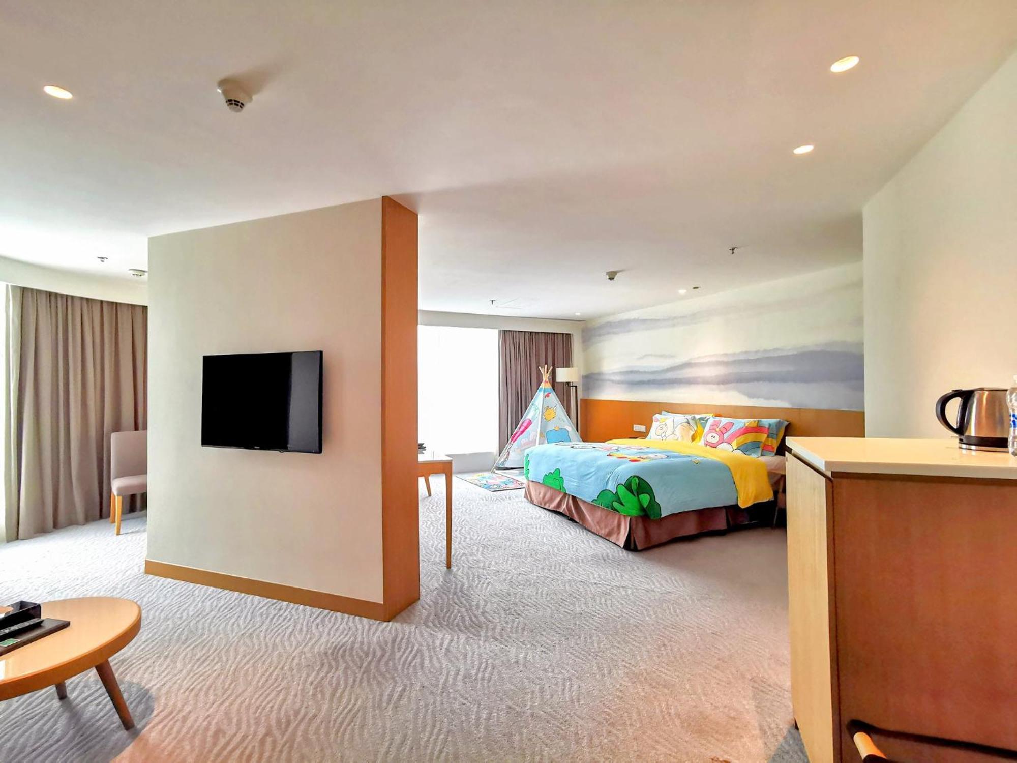 Crowne Plaza Zhuhai City Center By Ihg - Offers Free One-Way Shuttle To Chimelong Ocean Kingdom Exterior photo